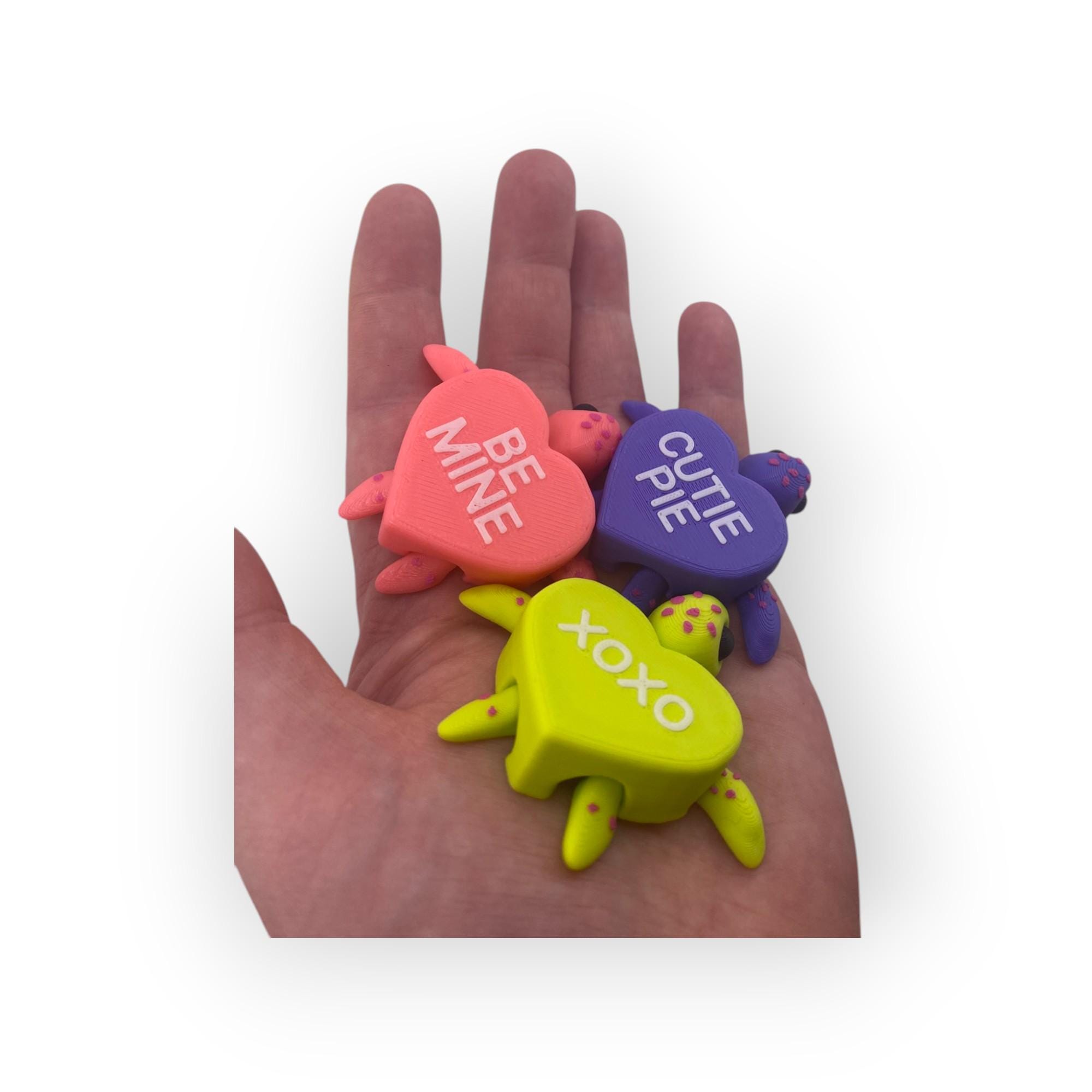 Valentine's 3D Printed Turtle Figurine: Handmade Message Decor